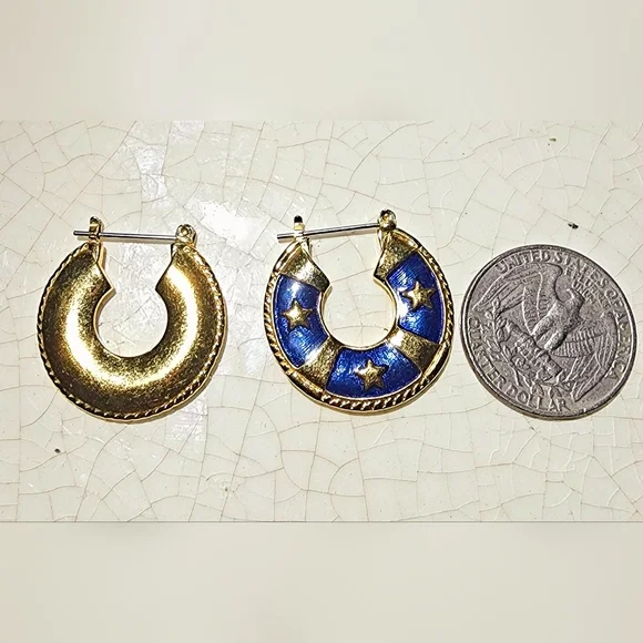 Vintage Avon 1997 circle hoops blue and gold clasp earrings - Picture 4 of 4